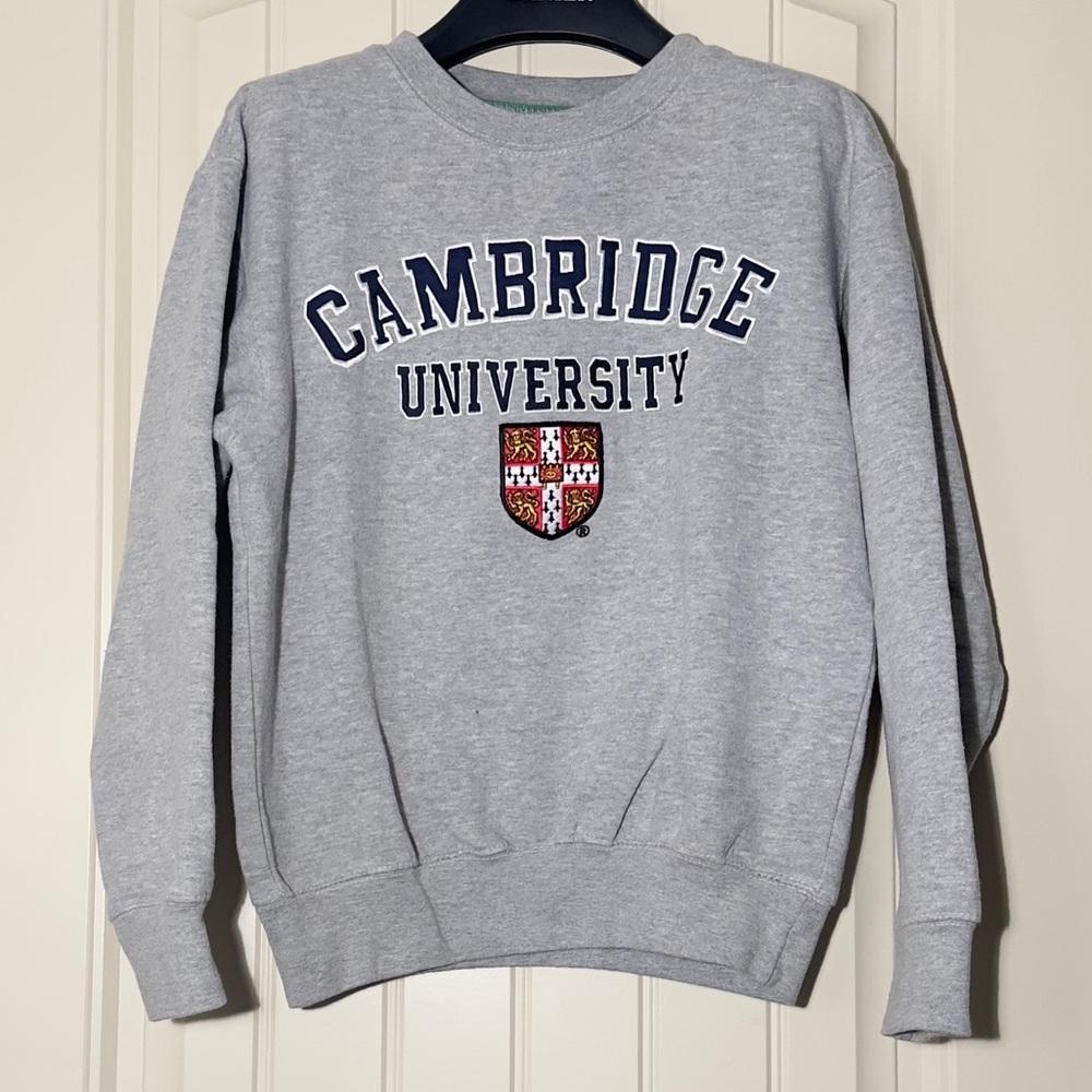 OFFICIAL CAMBRIDGE UNIVERSITY EMBROIDERED CREWNECK